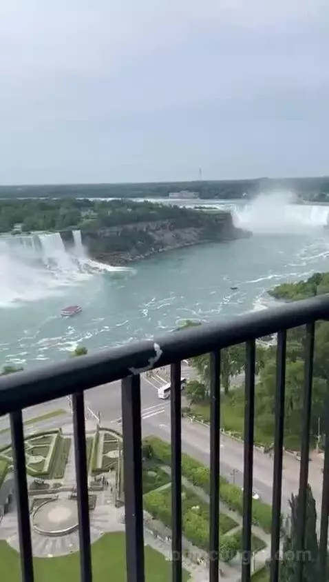 traveltime's review preview (Sheraton Fallsview Hotel)
