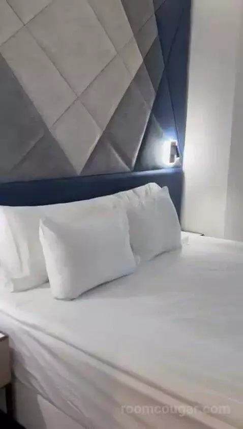 flymetothemoon