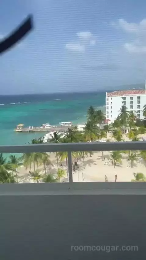 hotelhopper post preview